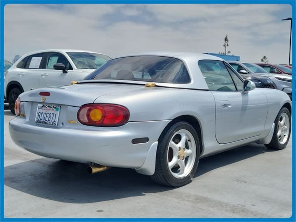 Used 1999 Mazda MX-5 Miata Convertible