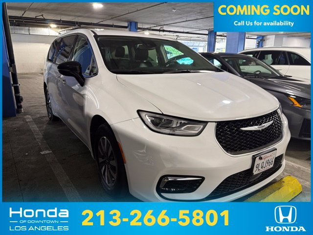 2024 Chrysler Pacifica PHEV Select