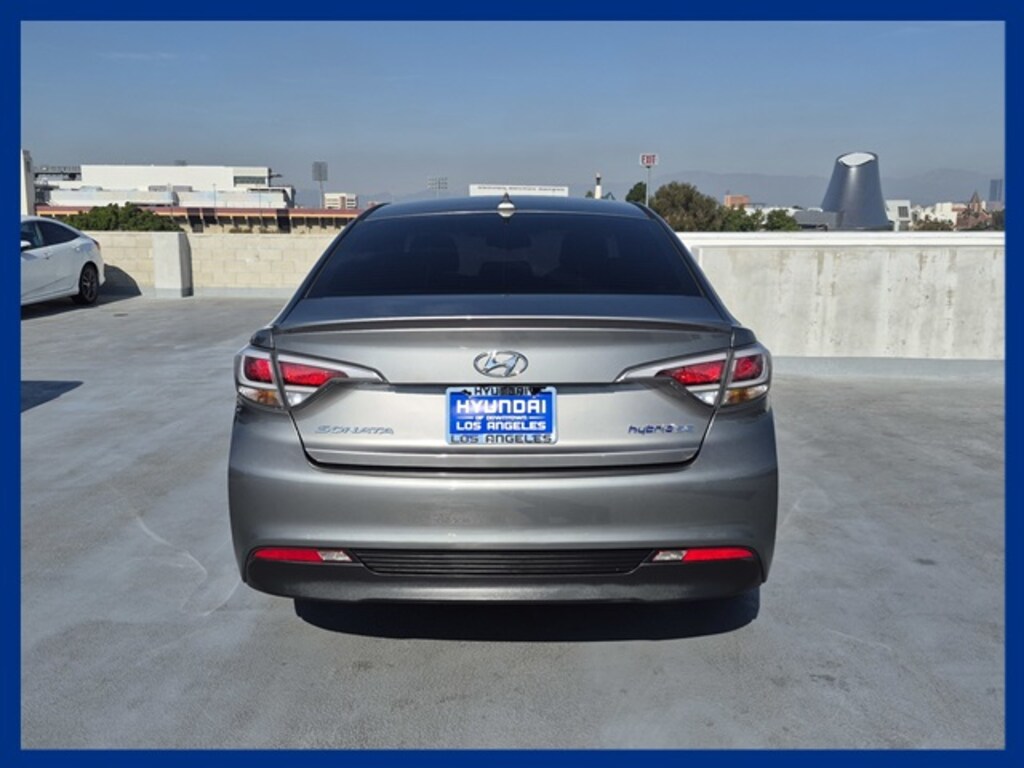 Used 2017 Hyundai Sonata Hybrid SE Sedan