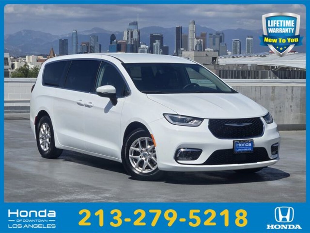 Used 2023 Chrysler Pacifica Touring L Van Passenger Van