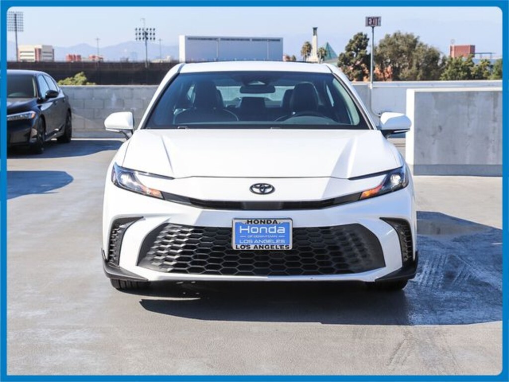 Used 2025 Toyota Camry SE Sedan