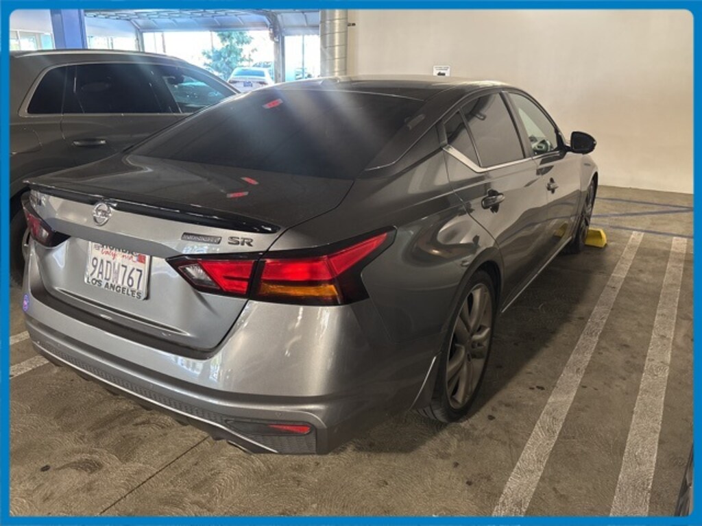 Used 2022 Nissan Altima 2.5 SR Sedan