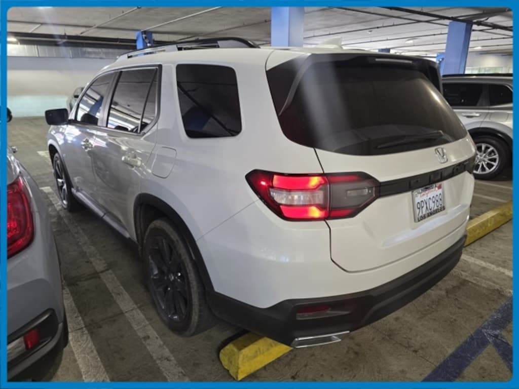 Used 2025 Honda Pilot Sport SUV