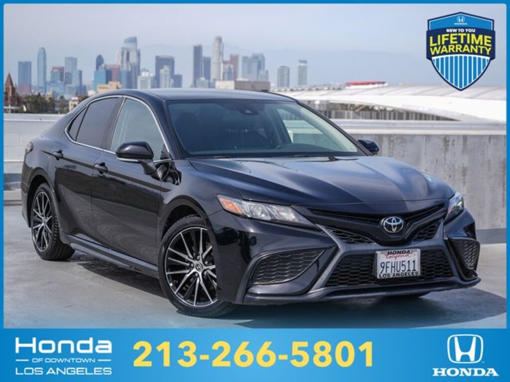 Used 2023 Toyota Camry SE Sedan
