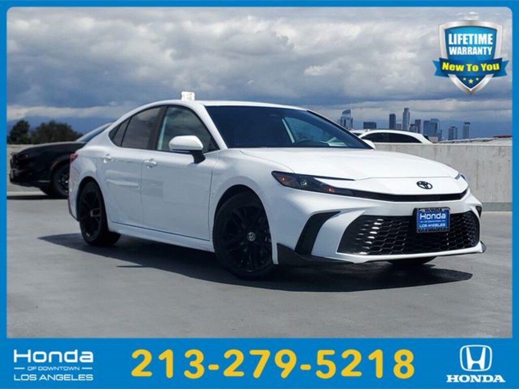 Used 2025 Toyota Camry SE Sedan