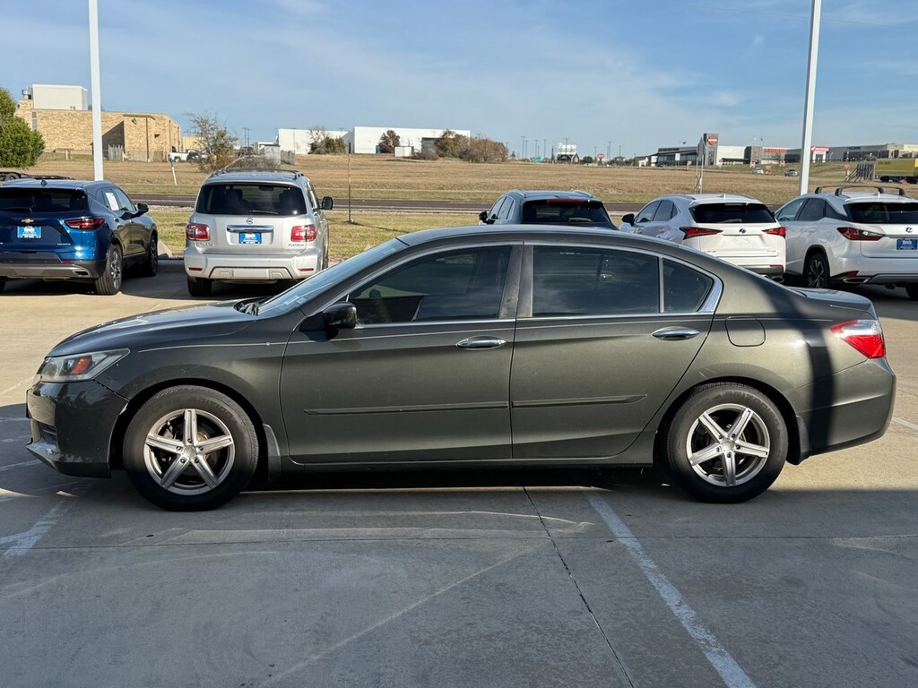 Used 2013 Honda Accord LX Sedan