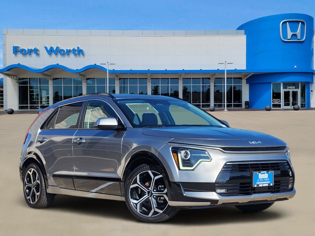 2023 Kia Niro EX Touring HEV's photo