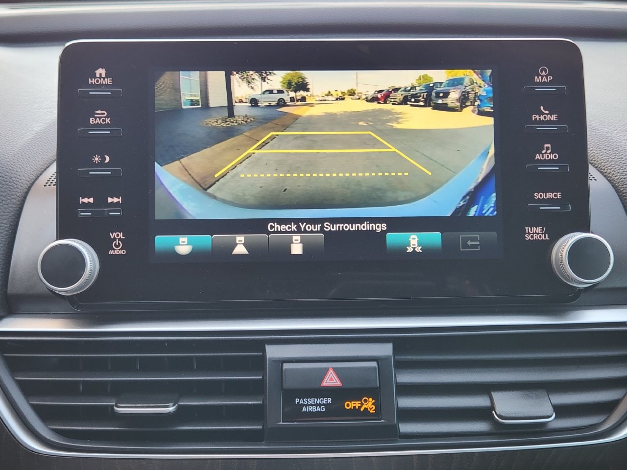 2022 Honda Accord Touring - Photo 16