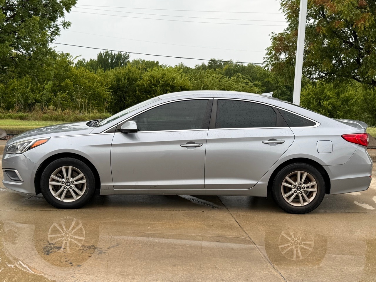Used 2017 Hyundai Sonata Base with VIN 5NPE24AF9HH517726 for sale in Fort Worth, TX
