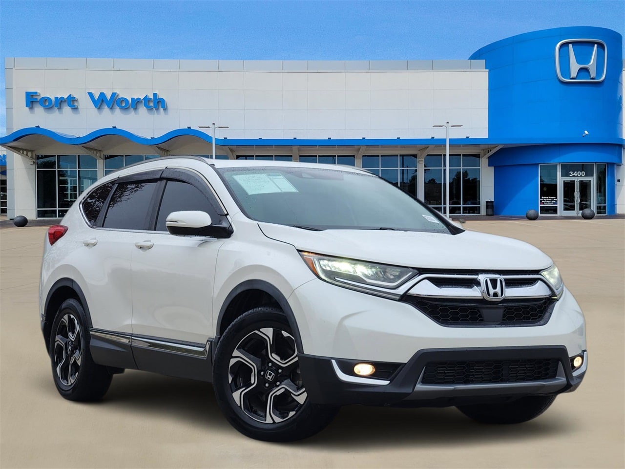 2017 Honda CR-V Touring's photo