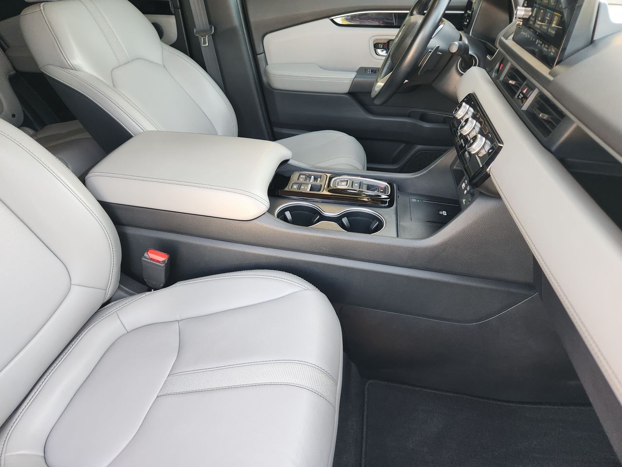 2023 Honda Pilot Touring - Photo 13
