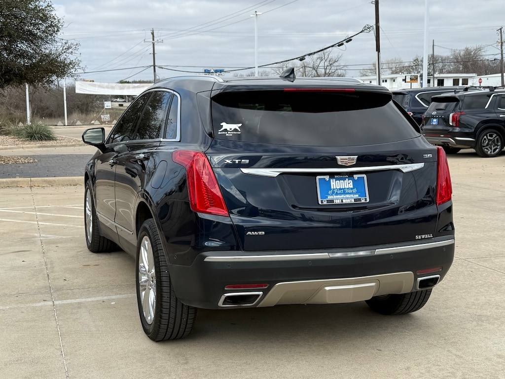 Used 2017 CADILLAC XT5 Platinum SUV
