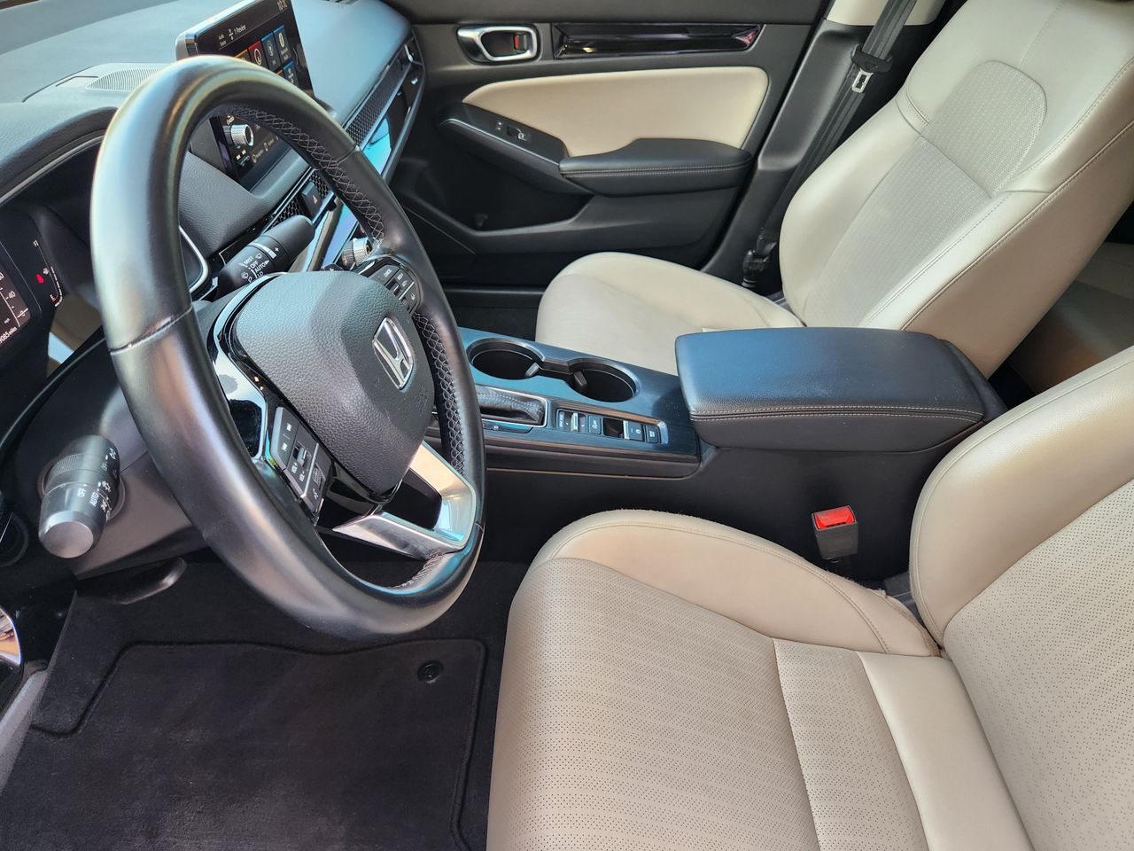 2022 Honda Civic Touring - Photo 12
