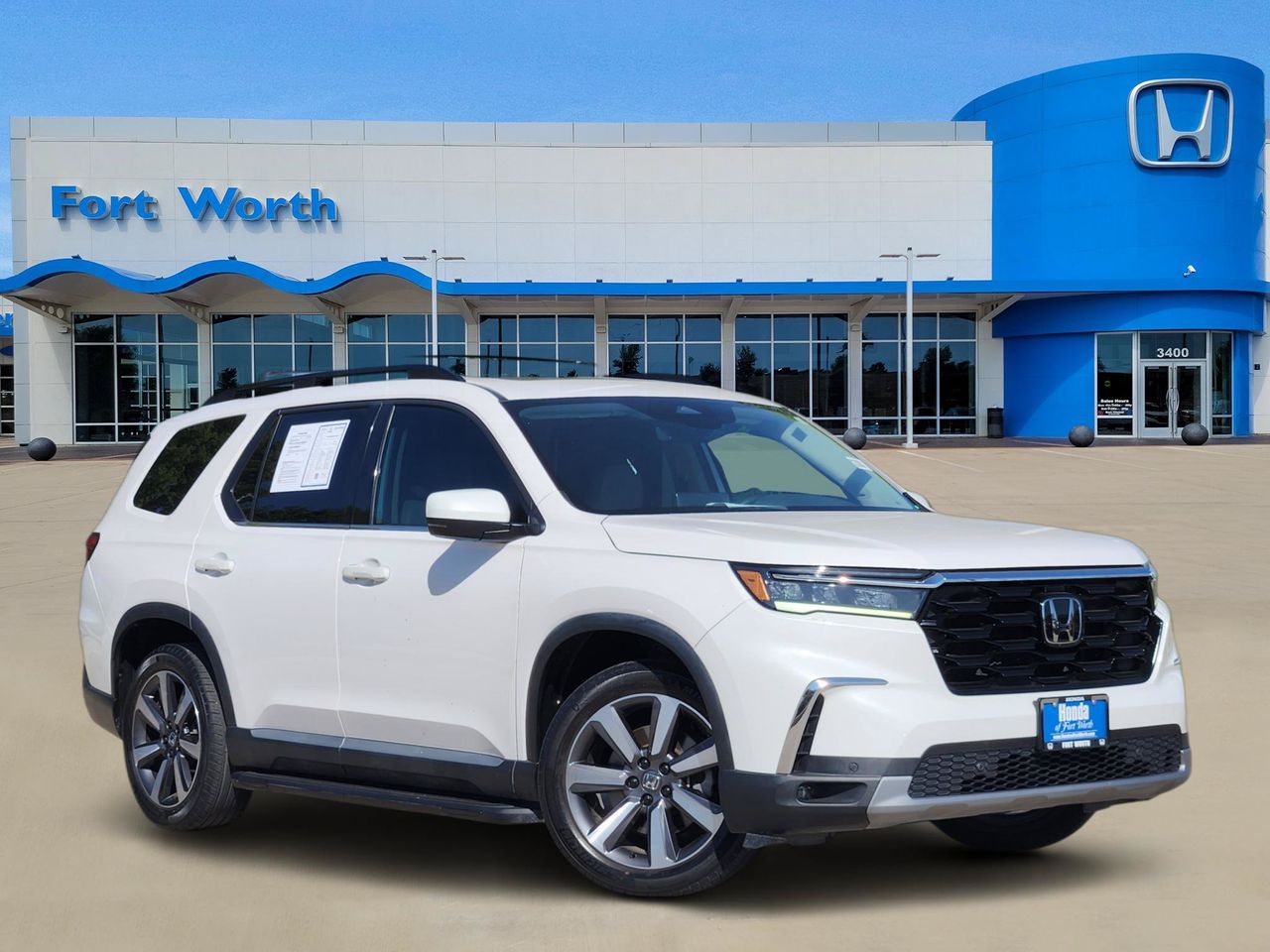 2023 Honda Pilot Touring - Photo 1