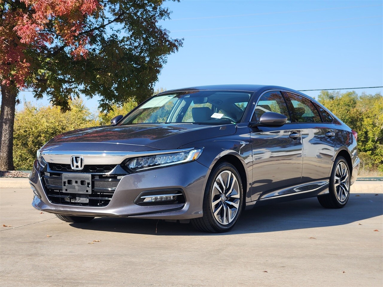 2020 Honda Accord Hybrid Touring photo 3