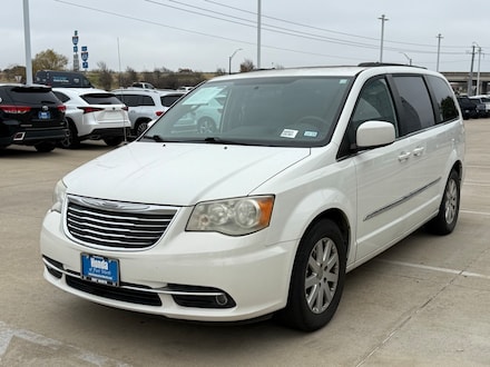 2011 Chrysler Town & Country Touring-L Van LWB Passenger Van