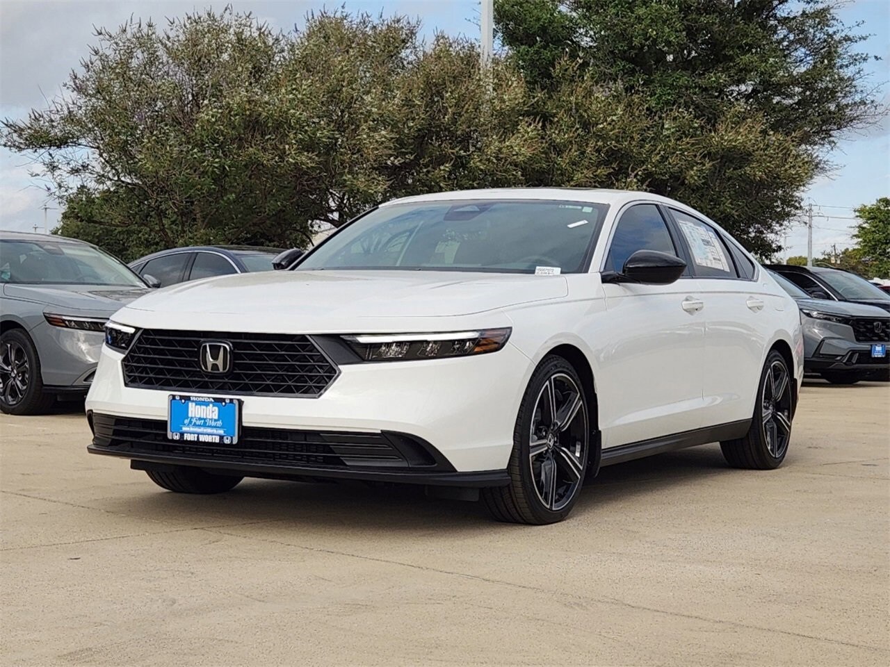 2025 Honda Accord Hybrid Sport photo 2