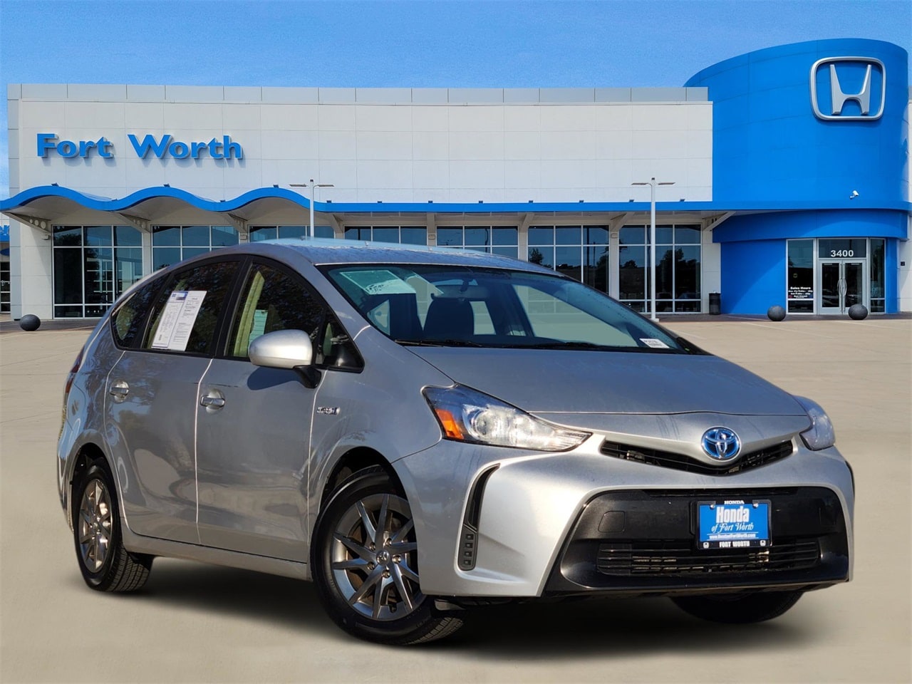 2016 Toyota Prius v Five