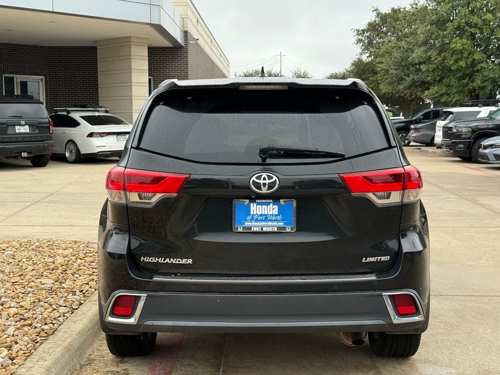 Used 2017 Toyota Highlander Limited SUV