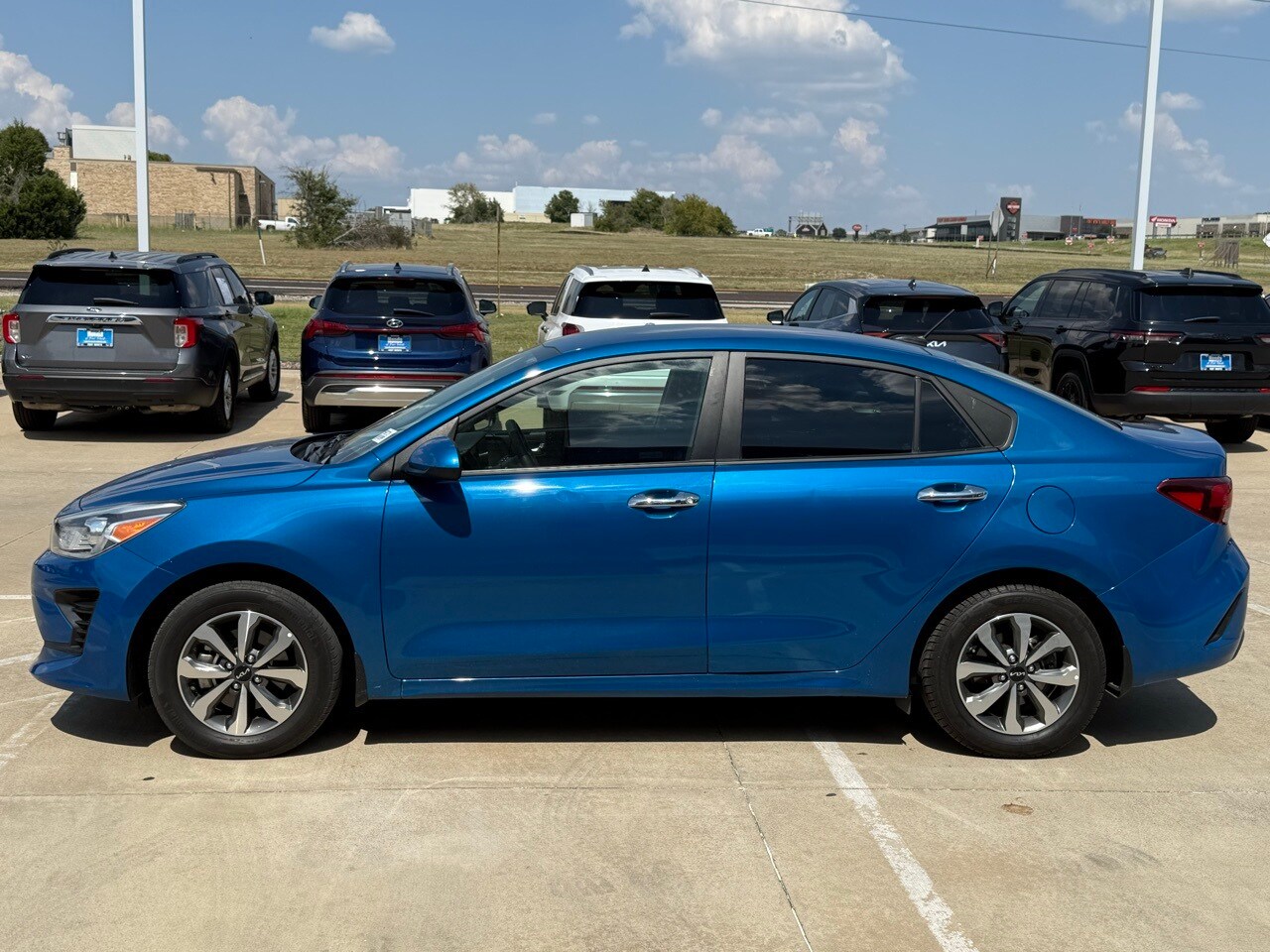 2022 Kia Rio LX S photo 2
