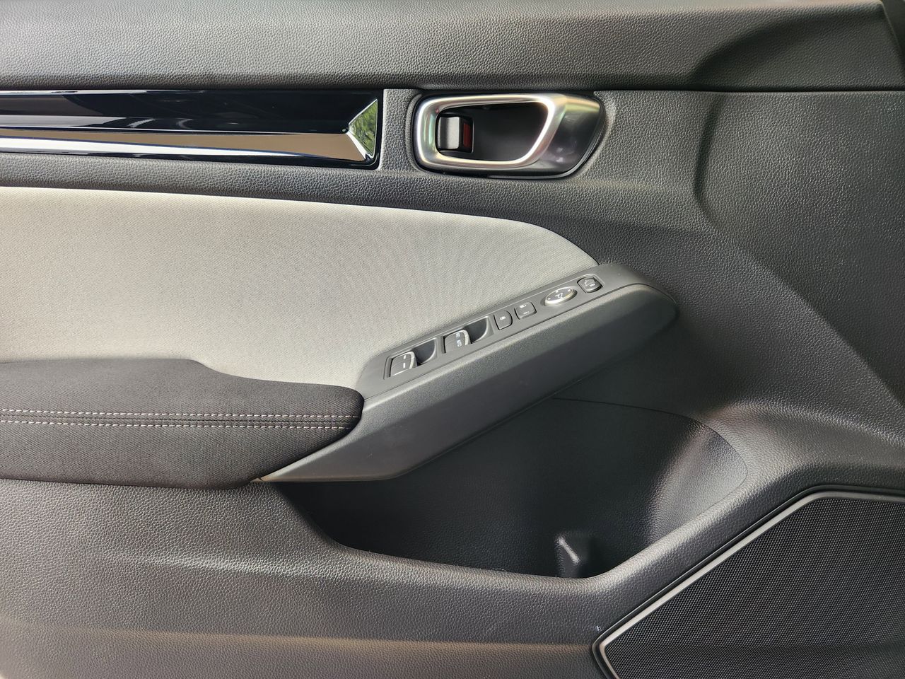 2025 Honda Civic Hatchback Sport - Photo 22
