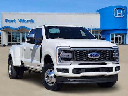 2025 Ford F-350 Platinum Truck Crew Cab
