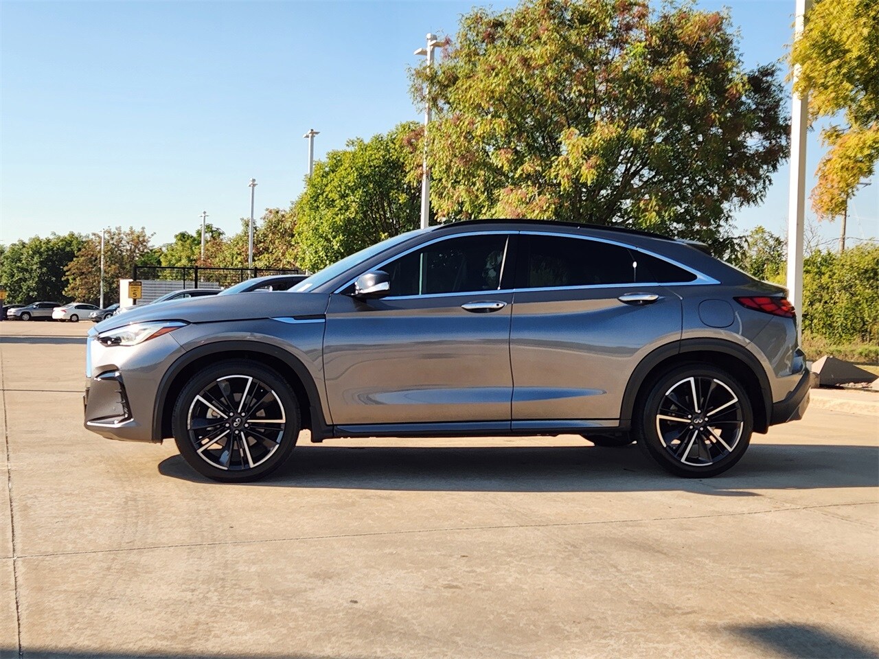 2022 Infiniti QX55 Essential photo 4