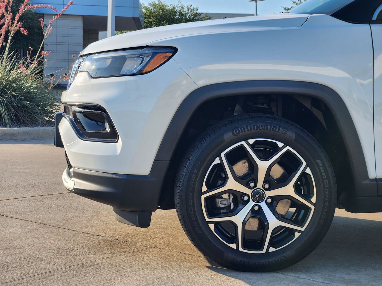 2025 Jeep Compass Limited - Photo 8