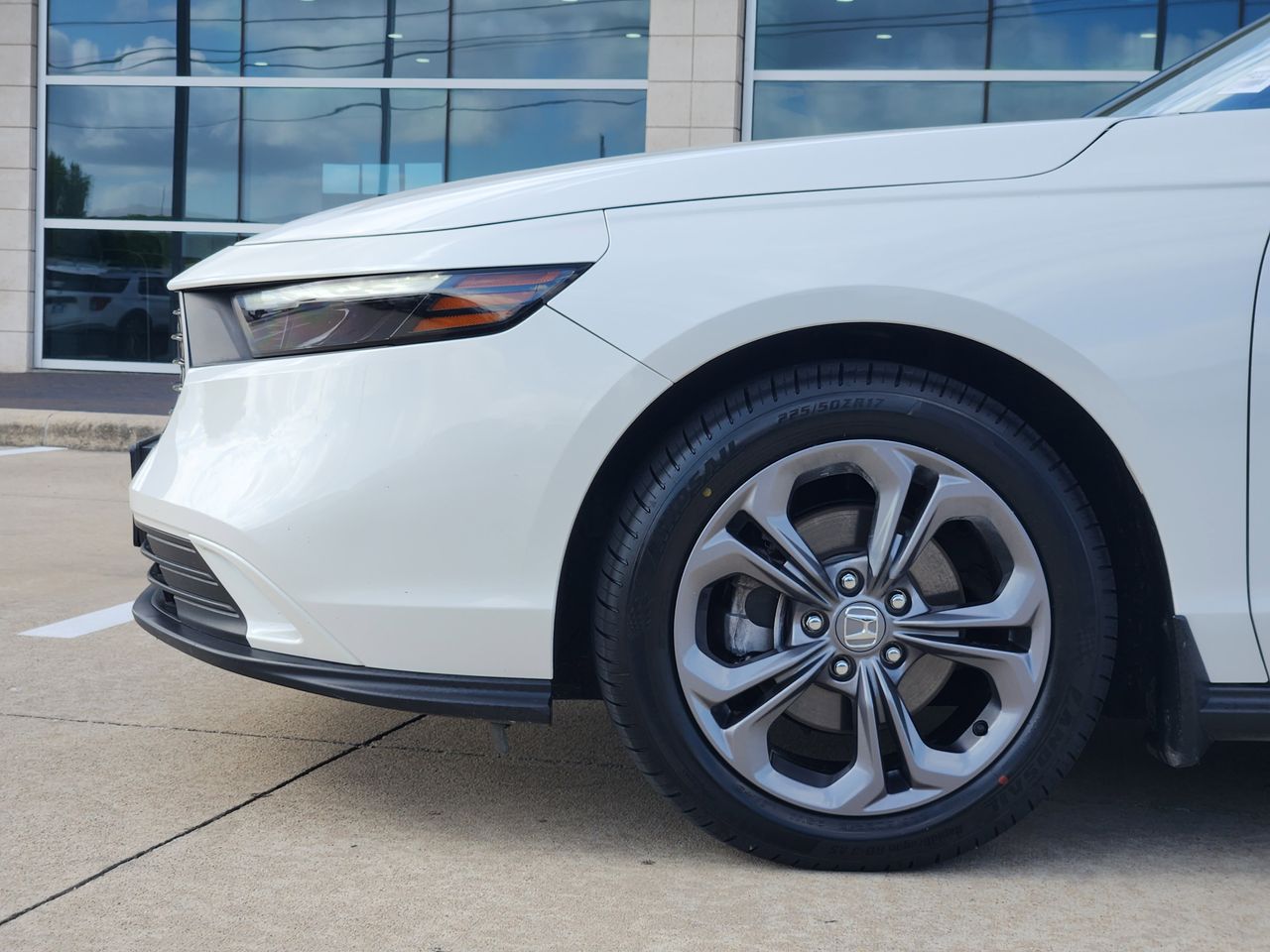 2023 Honda Accord EX - Photo 8