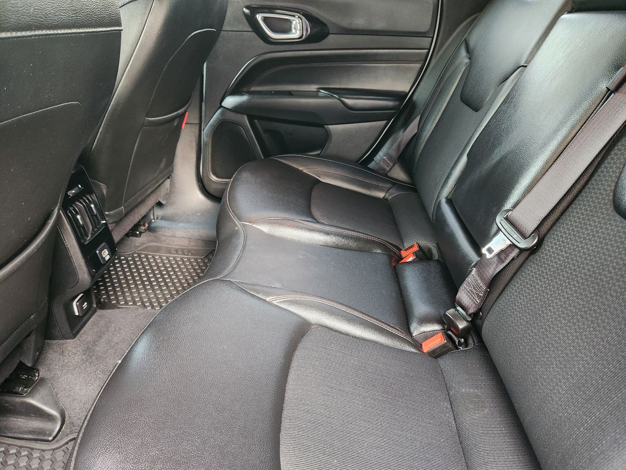 2025 Jeep Compass Trailhawk - Photo 28