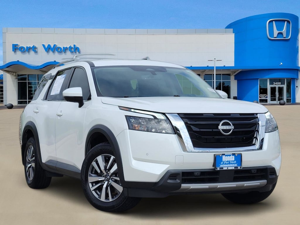 Used 2025 Nissan Pathfinder SL SUV