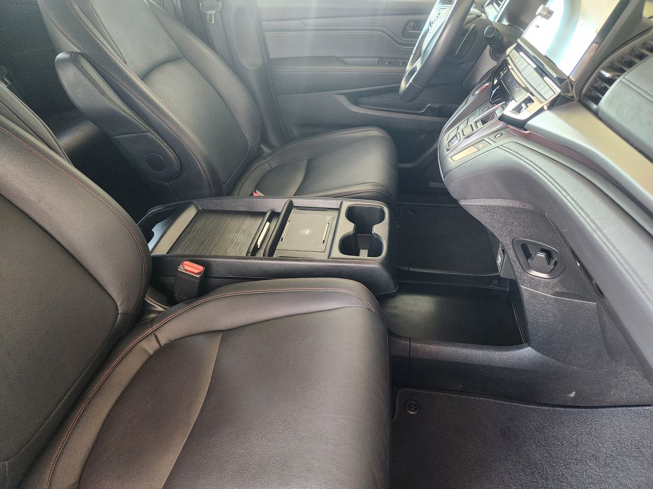 2025 Honda Odyssey Sport L - Photo 13