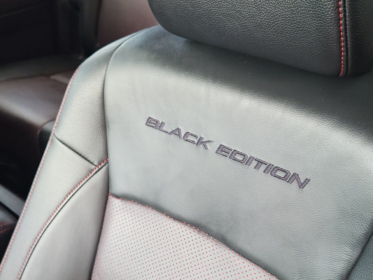 2025 Honda Ridgeline Black Edition - Photo 14