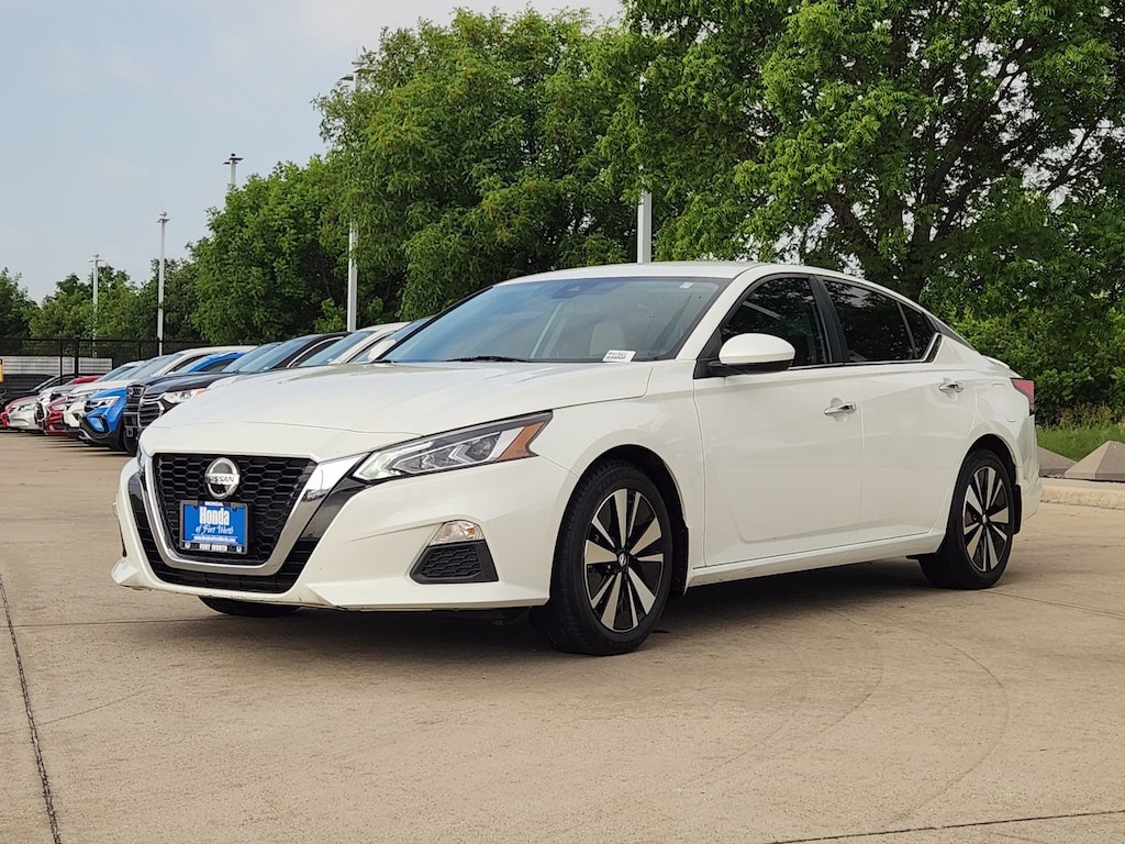 Used 2021 Nissan Altima 2.5 SV Sedan