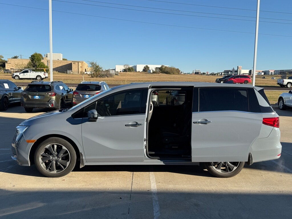 Certified 2023 Honda Odyssey Elite Van