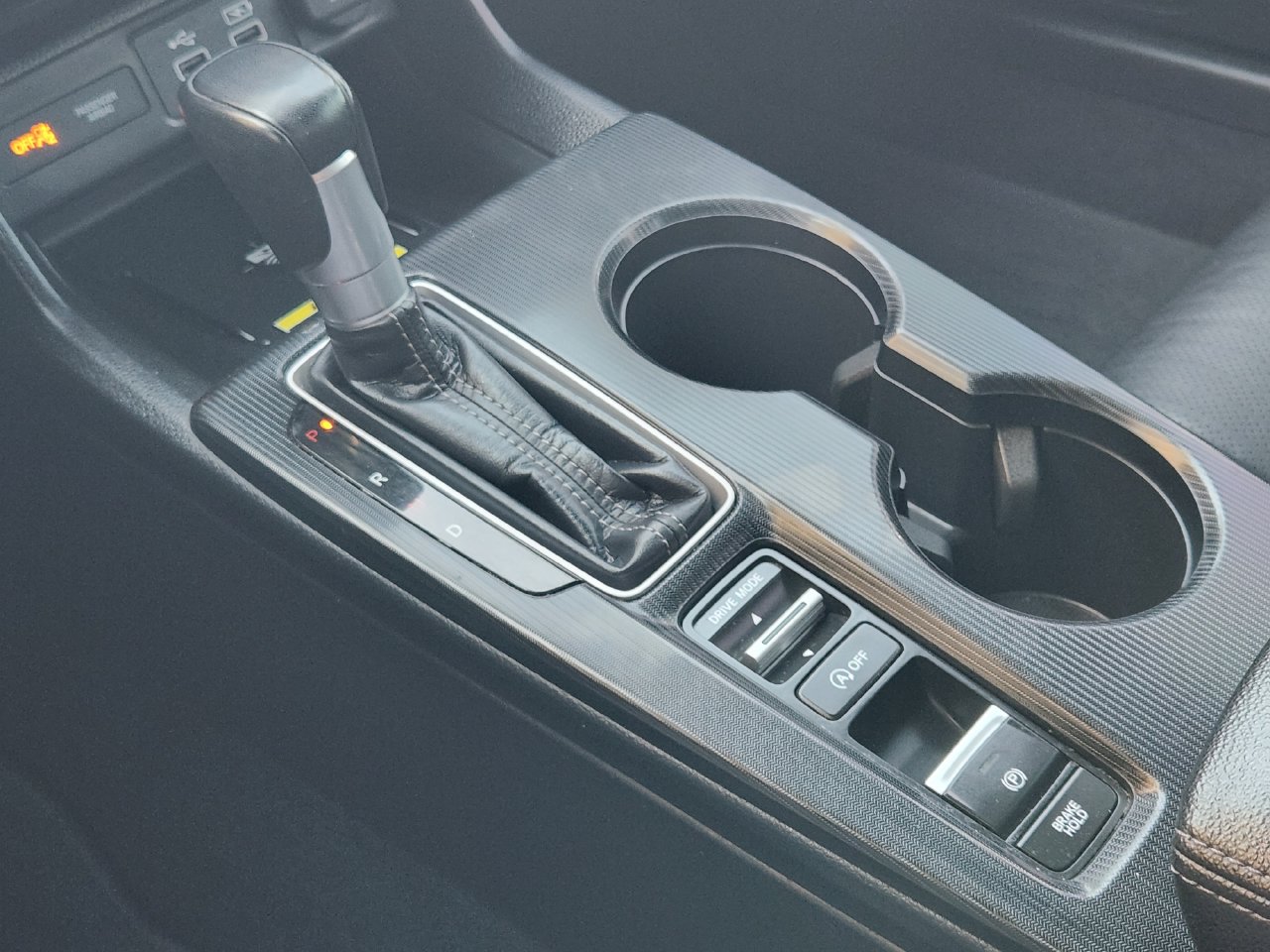 2024 Honda Civic Hatchback Sport Touring - Photo 19