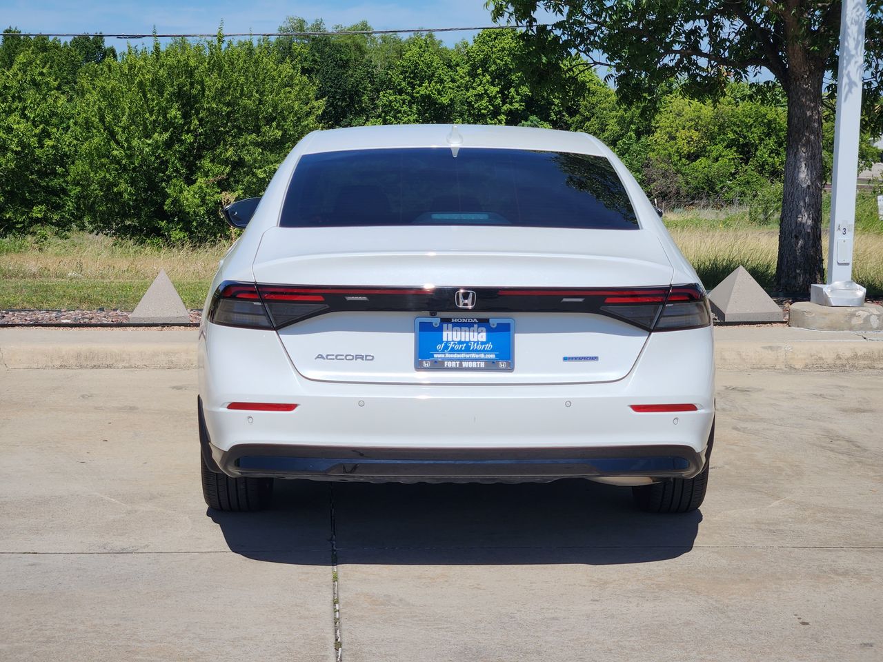 2024 Honda Accord Hybrid EX-L - Photo 6