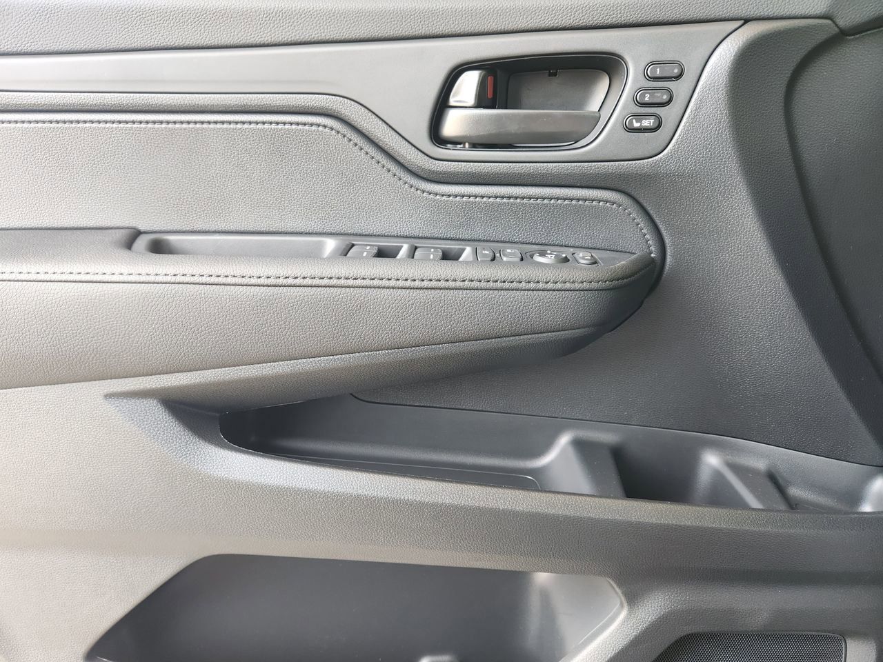 2026 Honda Odyssey EX-L - Photo 17