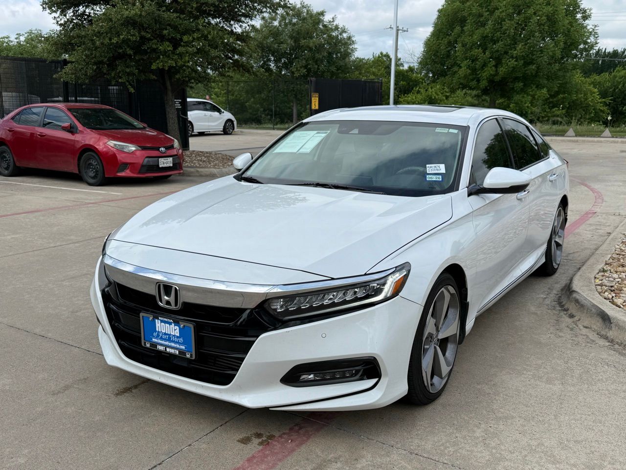 2019 Honda Accord 2.0T Touring Auto's photo