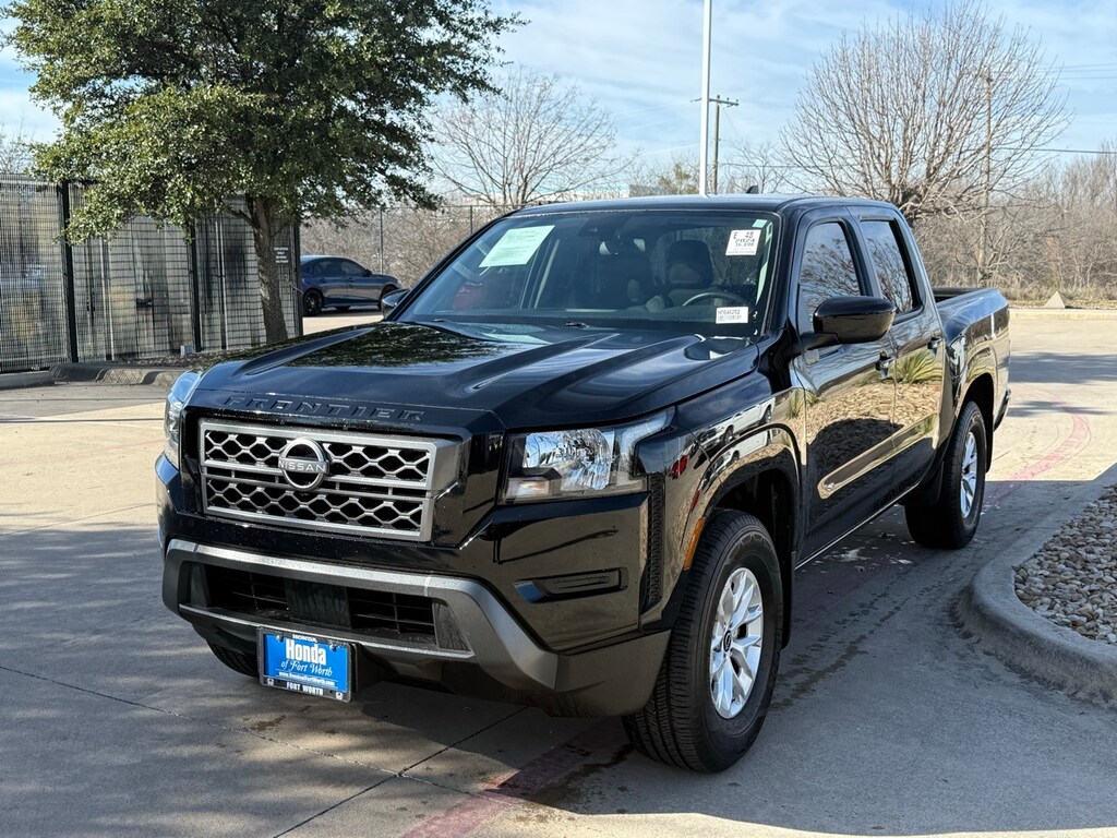 Used 2024 Nissan Frontier SV Truck Crew Cab