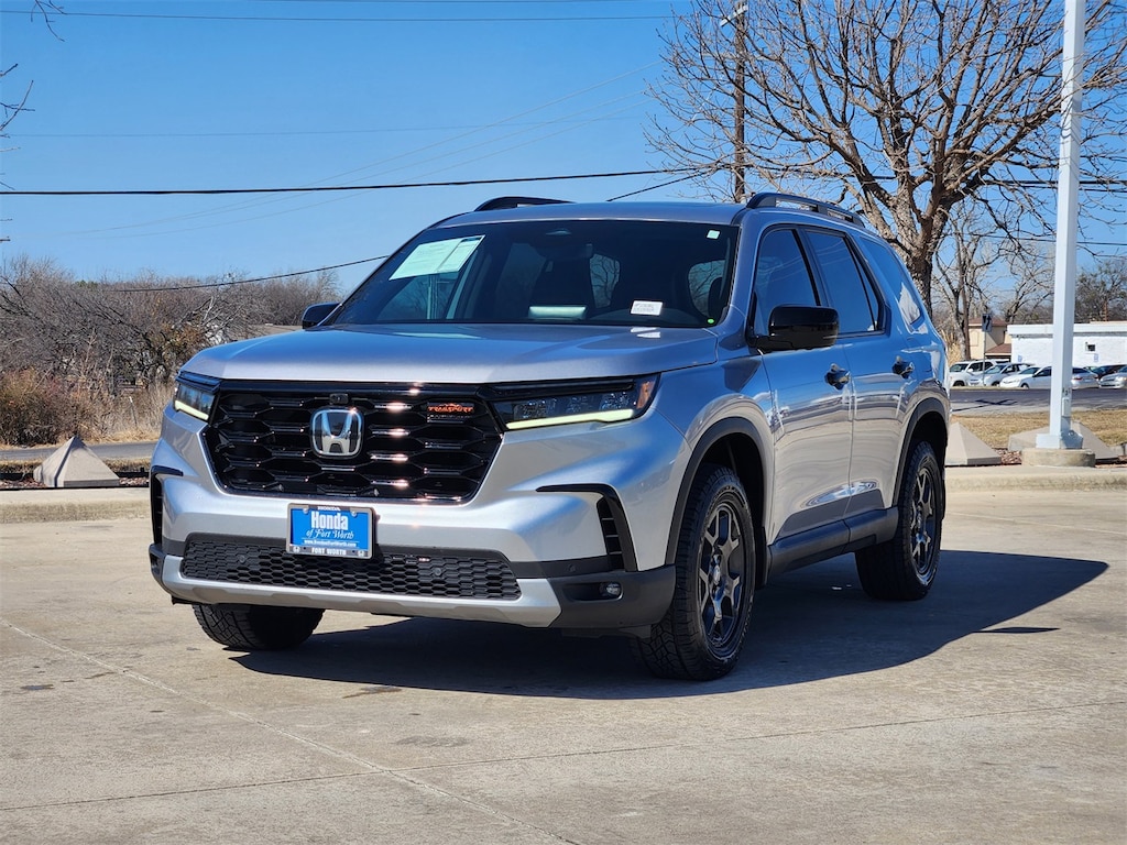 Certified 2025 Honda Pilot TrailSport SUV