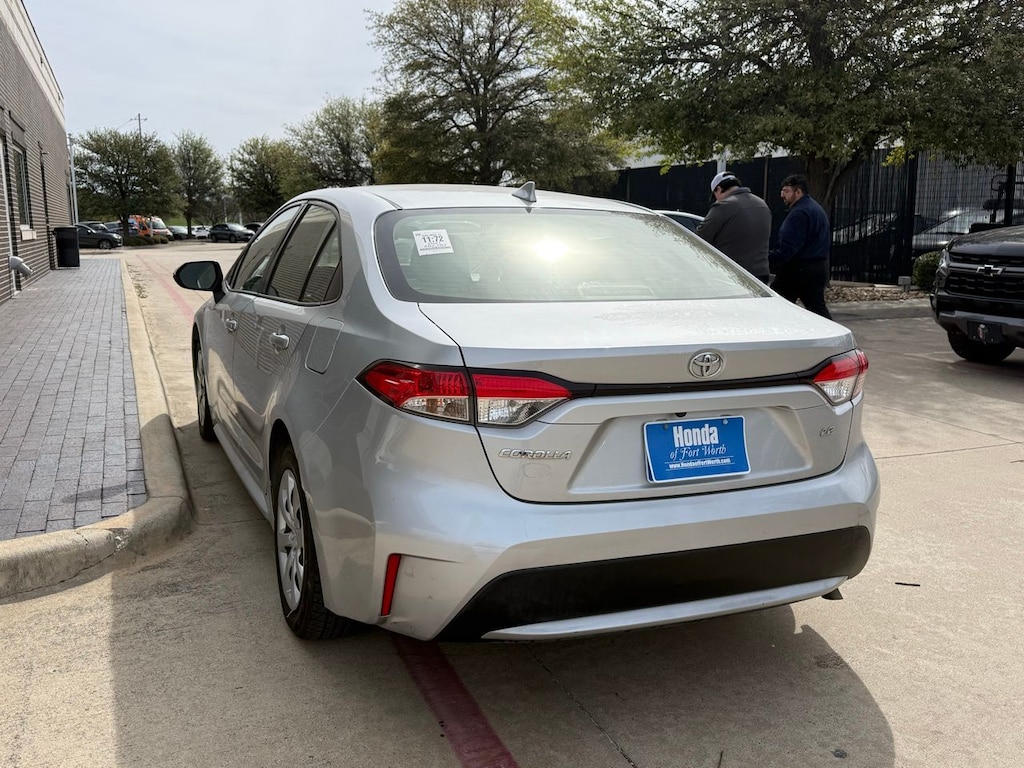 Used 2021 Toyota Corolla LE Sedan