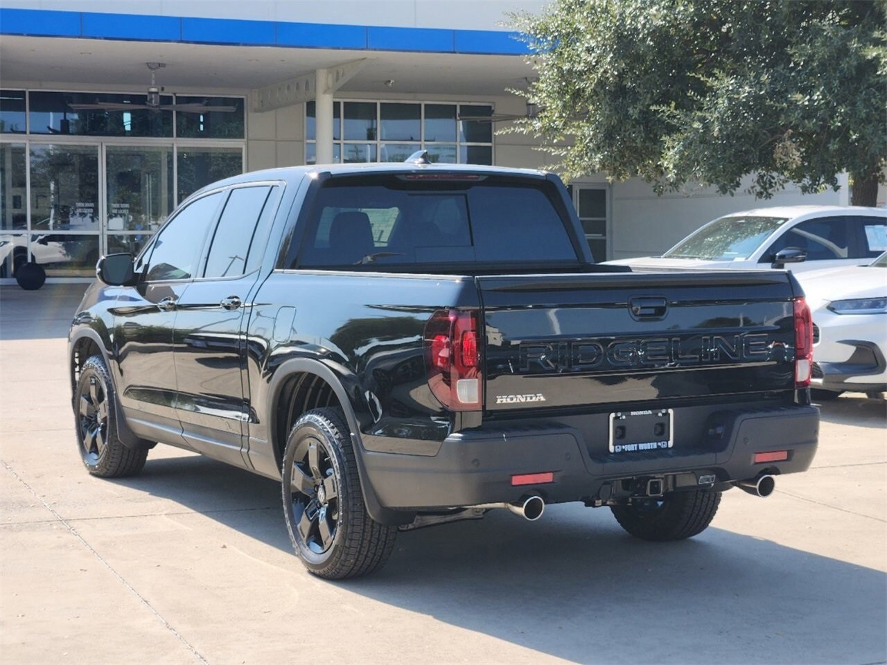2026 Honda Ridgeline Black Edition photo 4