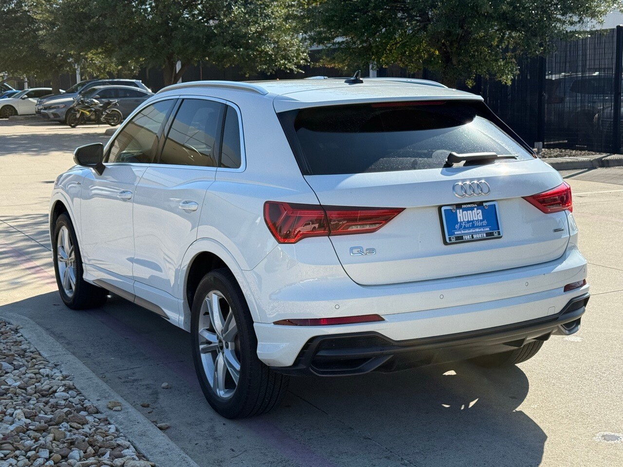 2022 Audi Q3 S line Premium Plus photo 2
