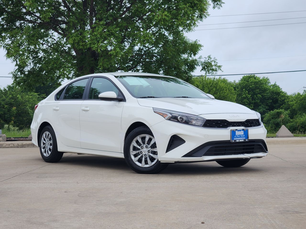 2024 Kia Forte LX AT's photo
