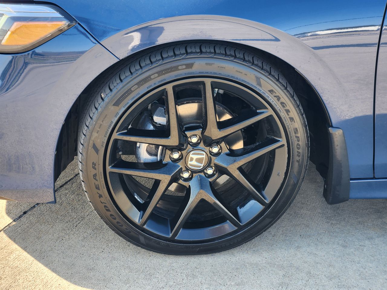 2025 Honda Civic Sport - Photo 11