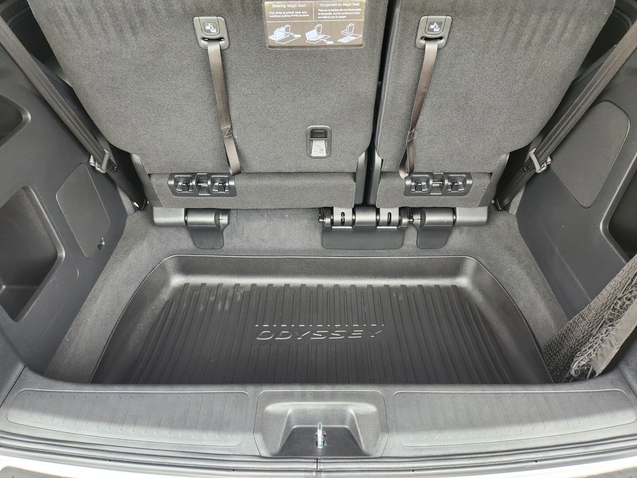2025 Honda Odyssey Touring - Photo 33