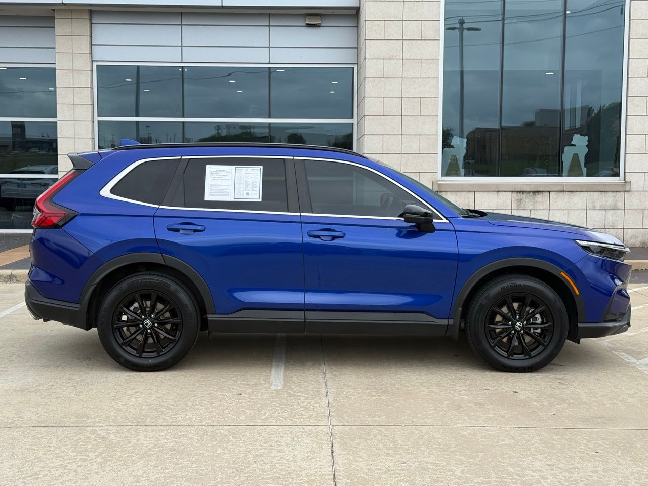 View vehicle photo 7