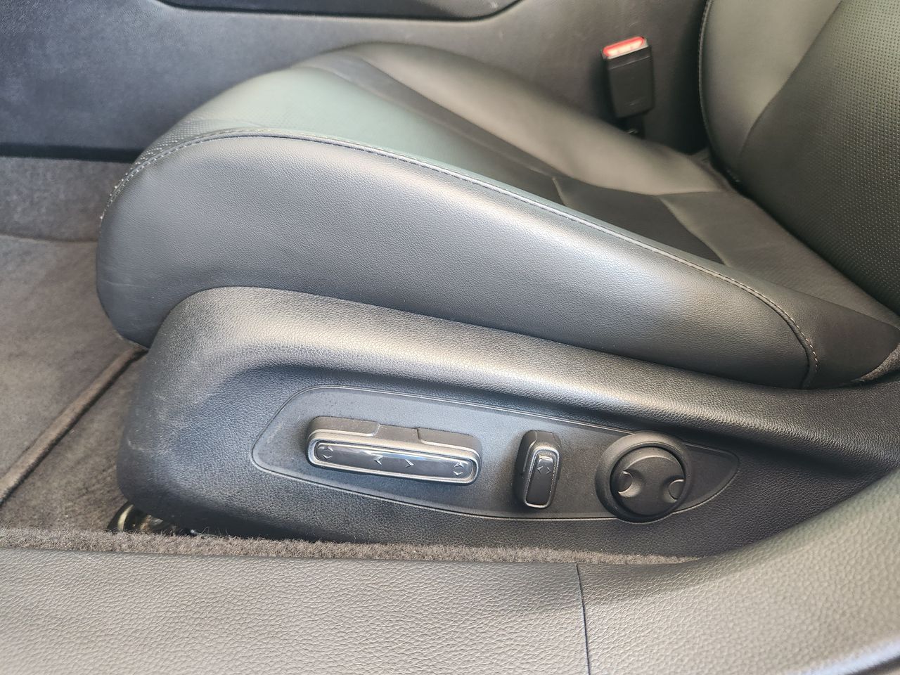 2024 Honda Accord Hybrid EX-L - Photo 23