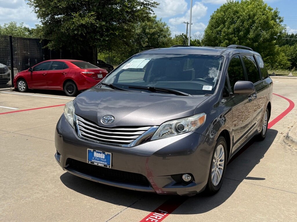 Used 2015 Toyota Sienna XLE Van